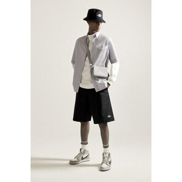 Air Dior Jordaan Wing Basketball Grey White Logo Small Zipped Around Compact Bag main image 7